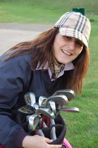 complete-golf-sets-lady-golfer-smiling